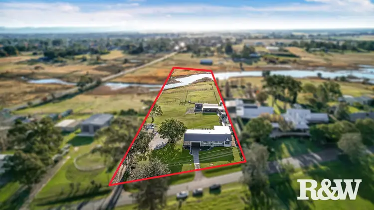 17 Clare Crescent, Oakville NSW 2765