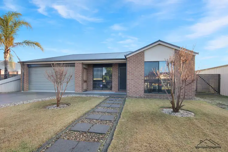 9 Tobruk Street, Horsham VIC 3400