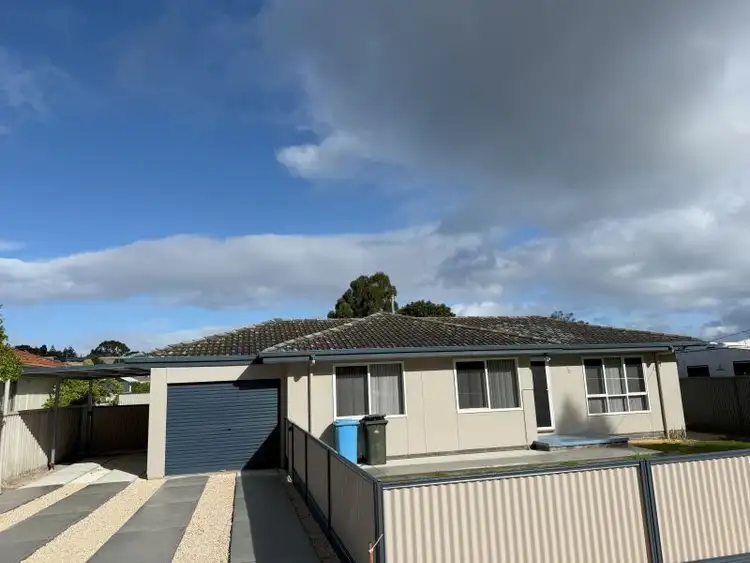30 Gull Street
