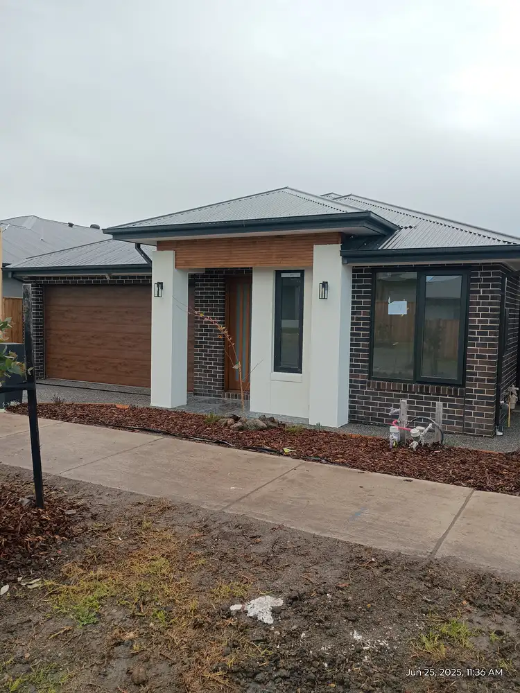 34 Proserpine Crescent, Donnybrook VIC 3064
