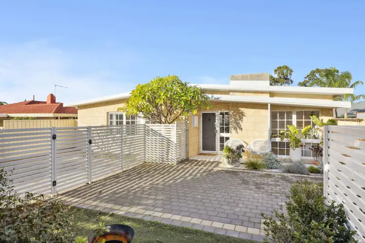 38 Irwin Road, Embleton WA 6062