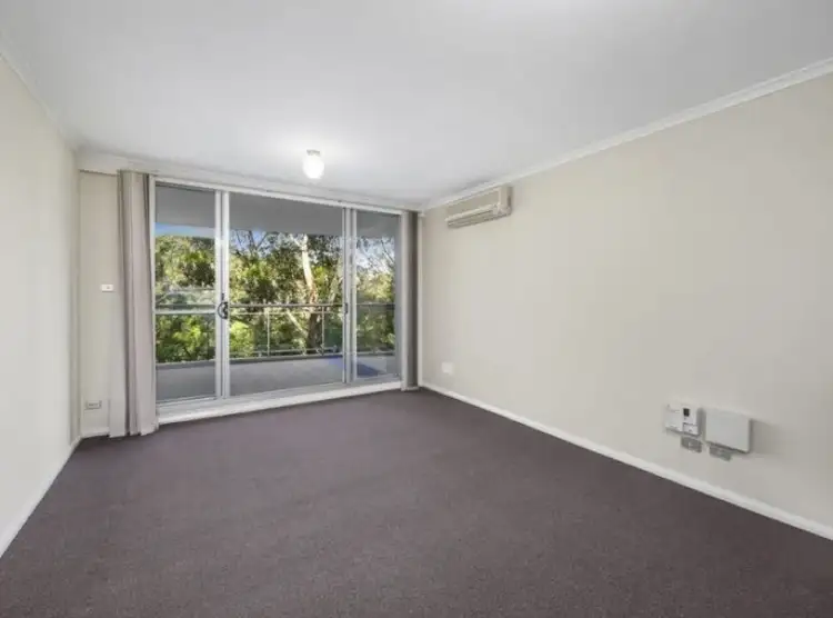Fifth view of Homely unit listing, 302/80 John Whiteway Drive, Gosford NSW 2250