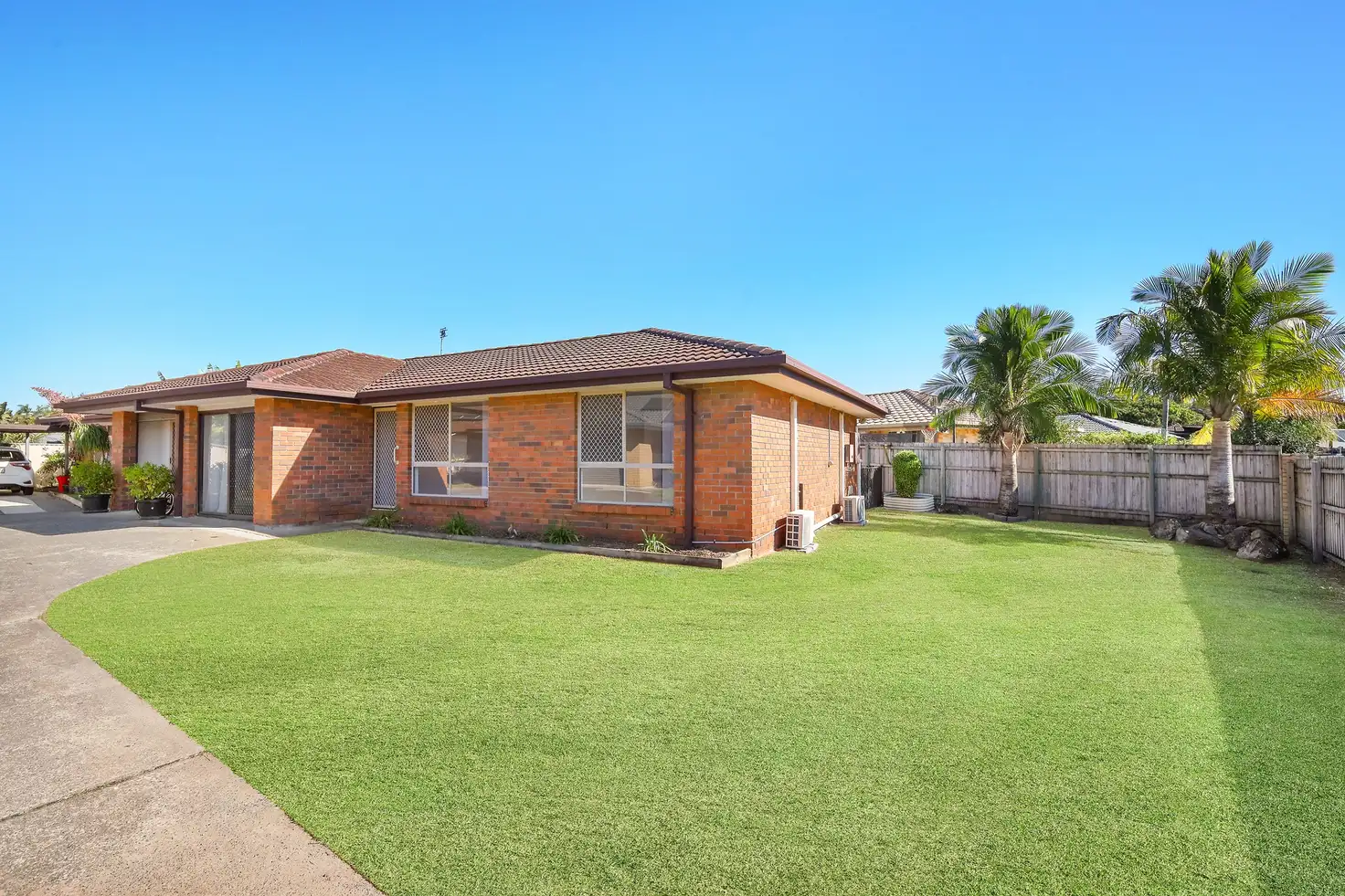 Main view of Homely semi-detached listing, 4/18 Galloway Drive, Ashmore QLD 4214