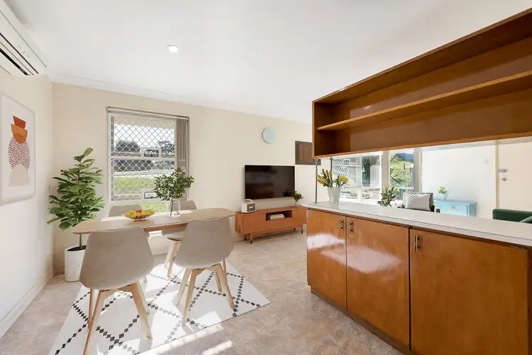 Sixth view of Homely semi-detached listing, 277A Spearwood Avenue, Spearwood WA 6163