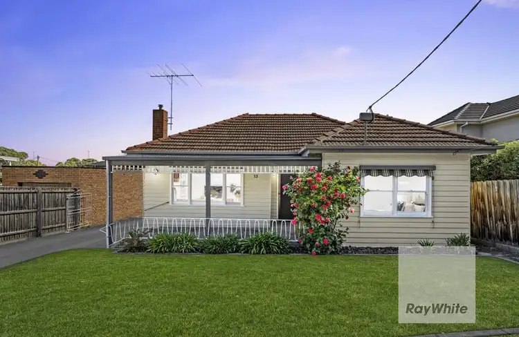 13 Winifred St, Oak Park VIC 3046