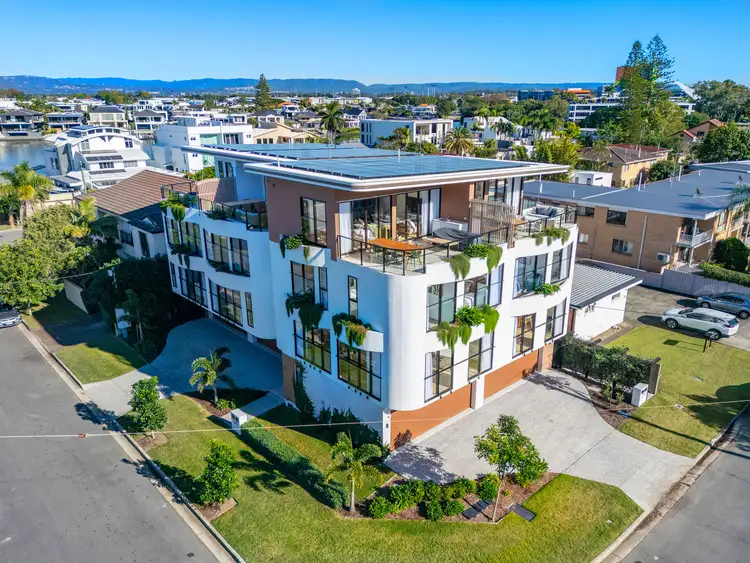 1-4/24 Sunrise Boulevard, Surfers Paradise QLD 4217