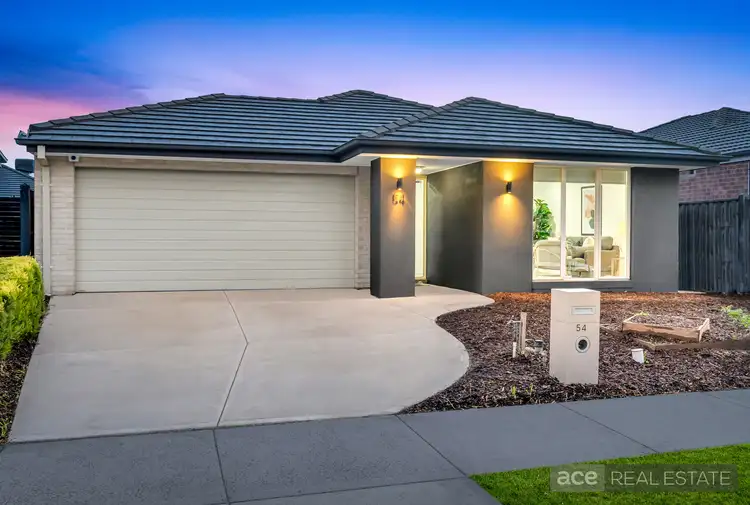 54 Penshurst Avenue