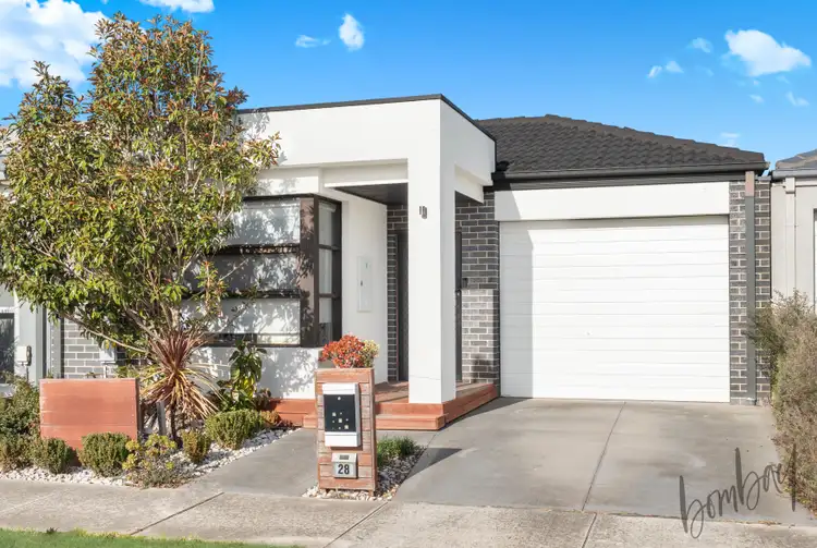 28 Hollington Drive, Mickleham VIC 3064
