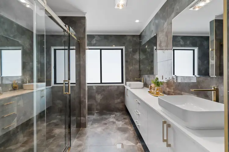 180 Barrams Road, White Rock QLD 4306