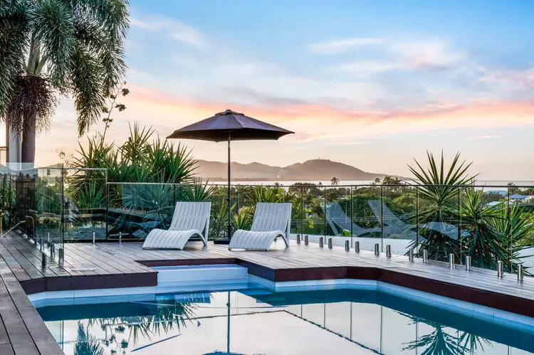 25 Gilbert Crescent, Castle Hill QLD 4810