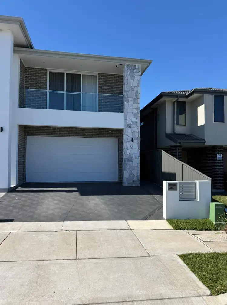 74A Caussade Cres,