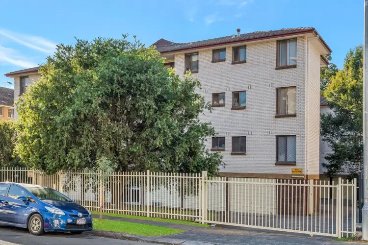 3/8-10 Goulburn Street, Warwick Farm NSW 2170