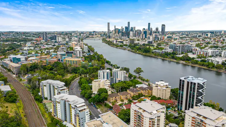5/2 Patrick Lane, Toowong QLD 4066