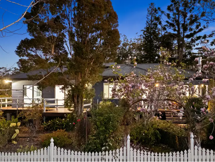 27 Coleman Square, Tamborine Mountain QLD 4272