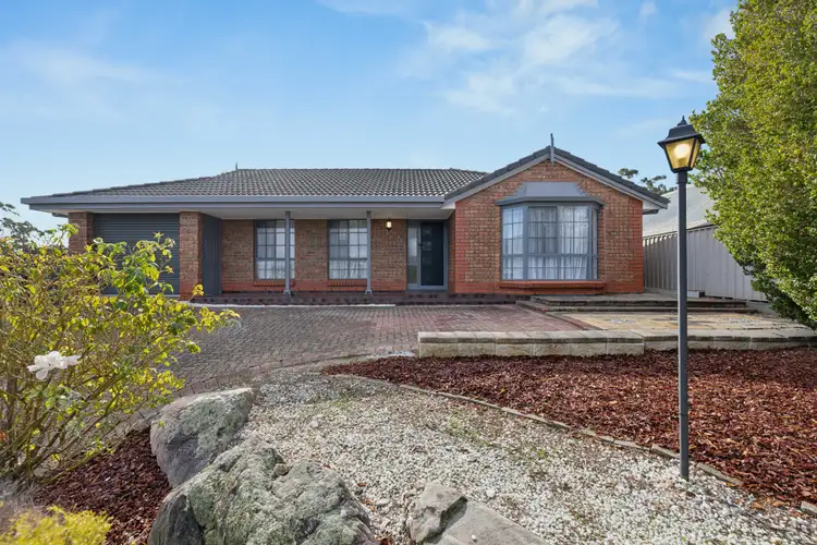 9 Aish Court