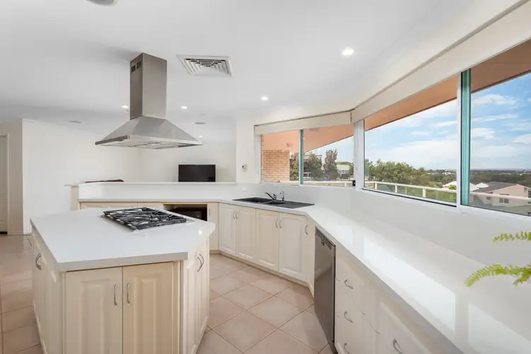 14 Sunningdale Street, South Bunbury WA 6230