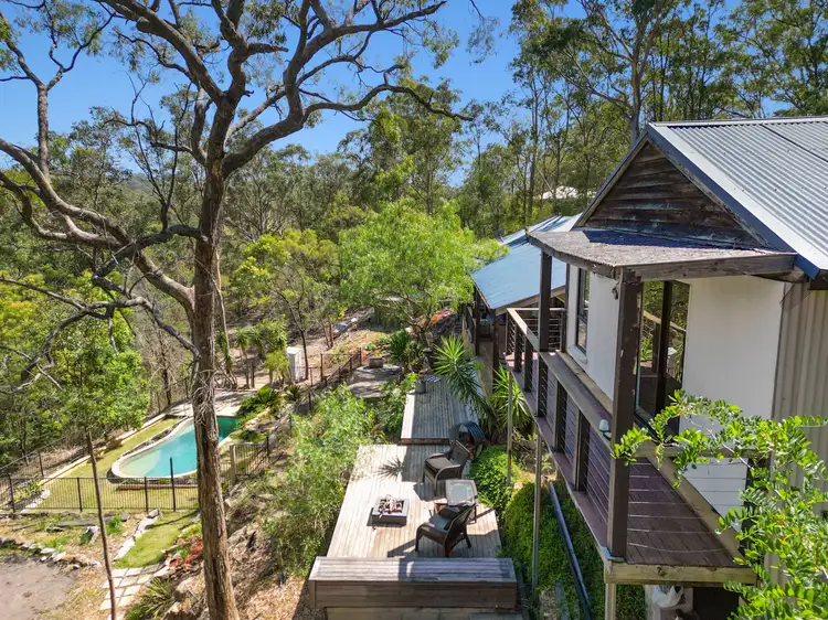 585 East Kurrajong Road