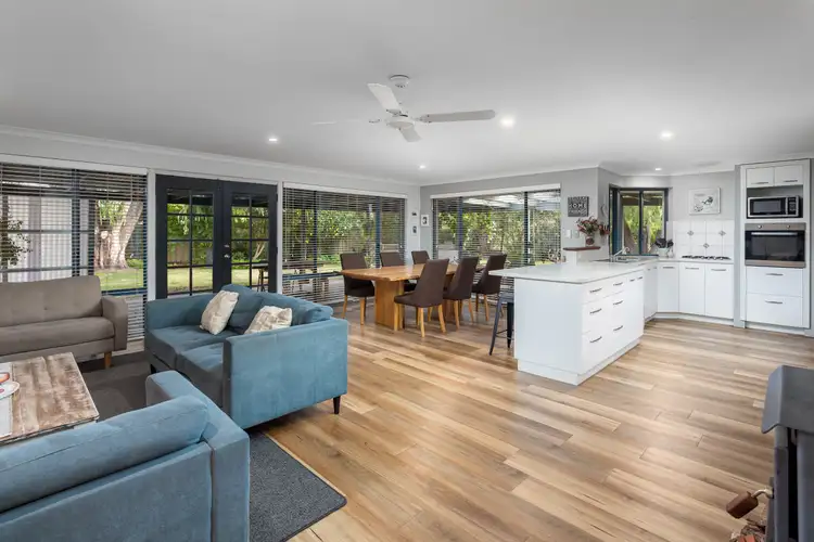 6 Beaufort Crescent