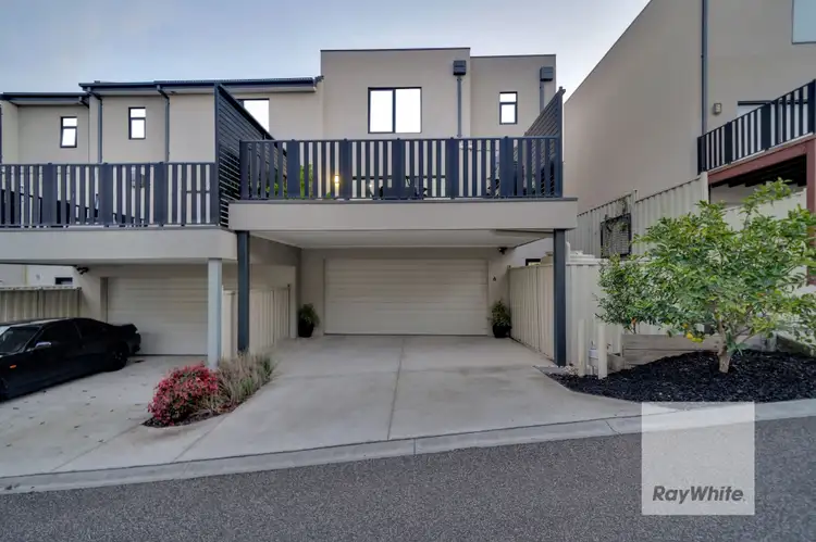 6 Kalmia Mews, Gowanbrae VIC 3043