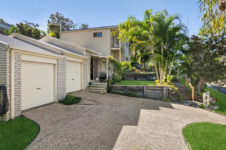 128 Lorikeet Drive