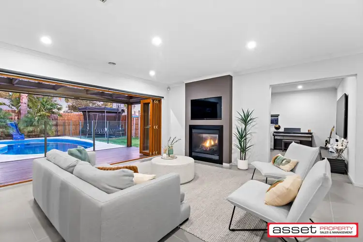 30 McCallum Drive, Cranbourne East VIC 3977