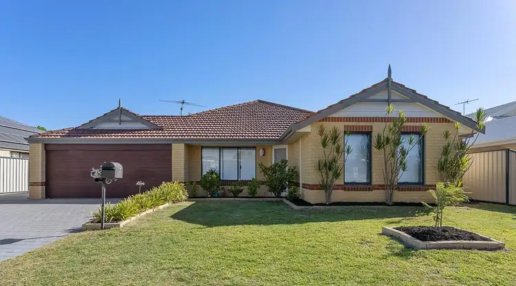 40 Pineknoll Gardens, Meadow Springs WA 6210