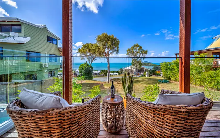 48 Blackcurrant Drive, Hideaway Bay QLD 4800