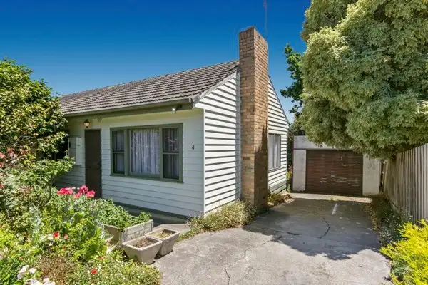 4 Bolac Street, Bayswater VIC 3153
