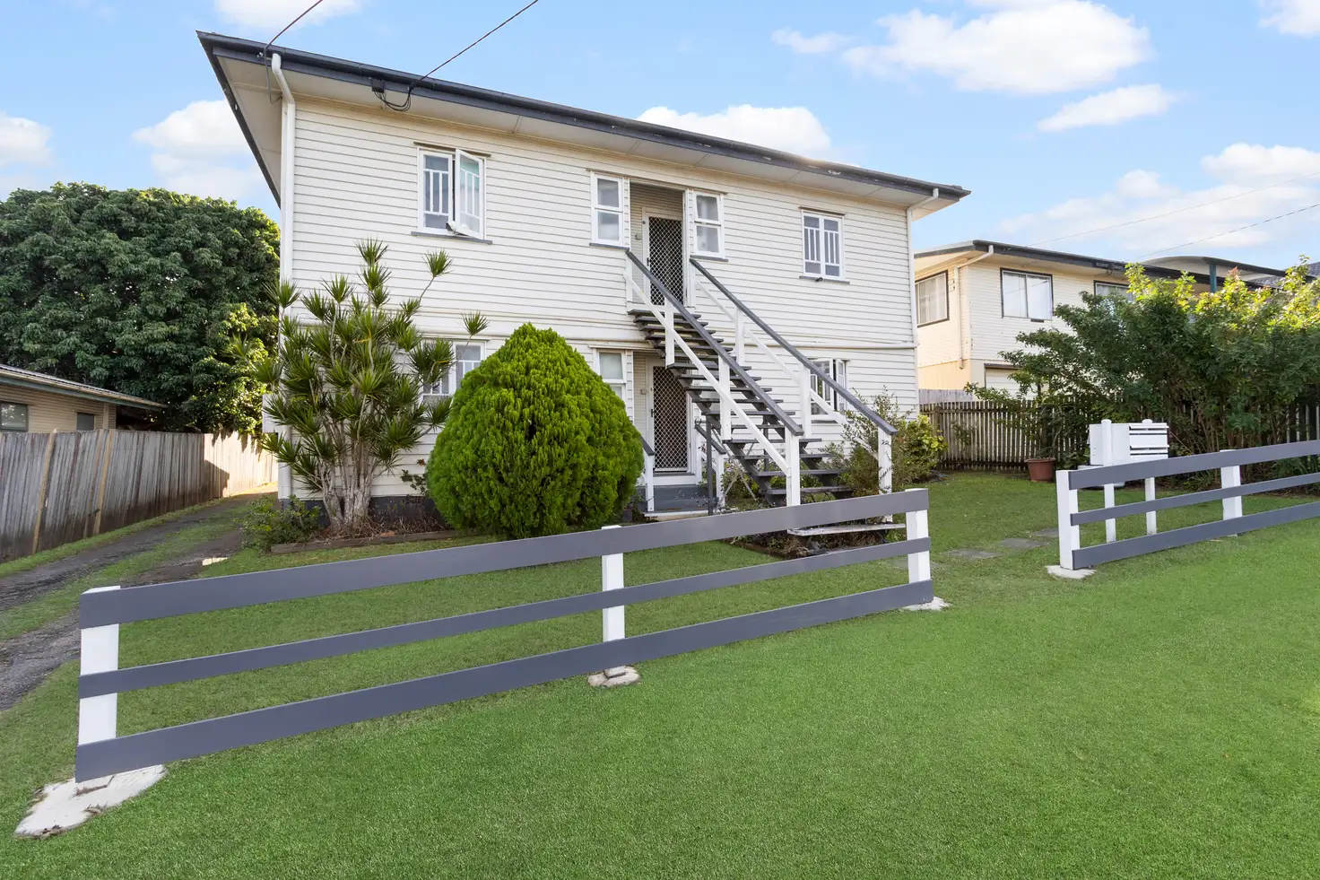 Main view of Homely block of units listing, 4 Vernon Street, Clontarf QLD 4019