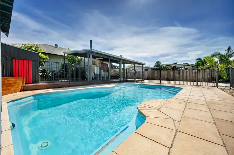 6 Island Street, Saunders Beach QLD 4818