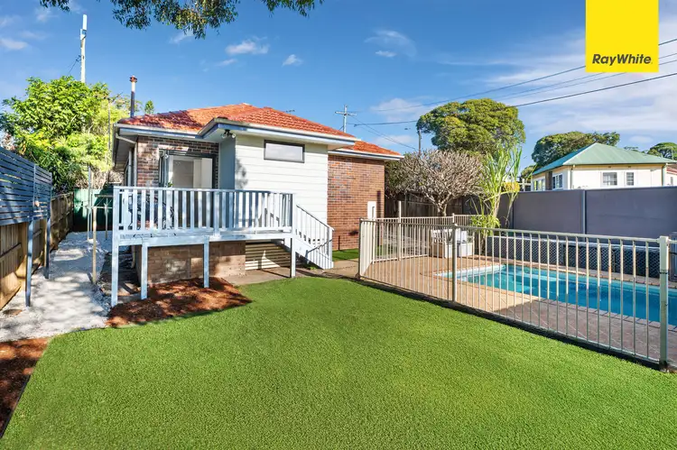638 Victoria Road