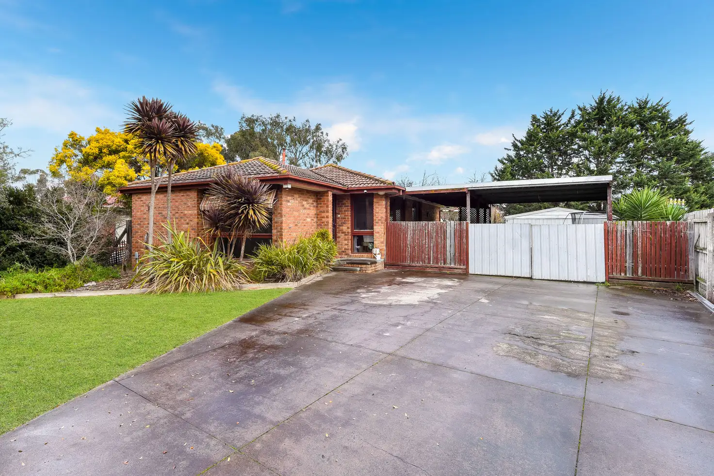 Main view of Homely house listing, 8 Eyre Court, Cranbourne North VIC 3977