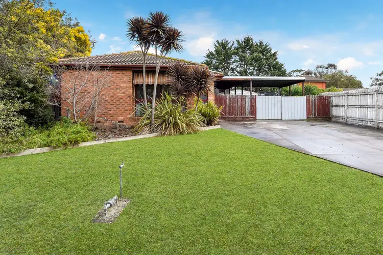 Third view of Homely house listing, 8 Eyre Court, Cranbourne North VIC 3977