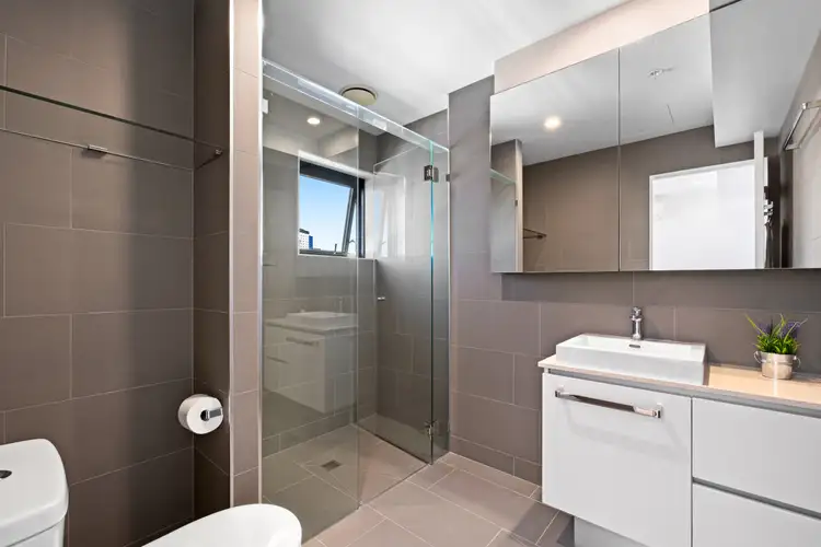 Sixth view of Homely apartment listing, 1012/477 Boundary Street, Spring Hill QLD 4000