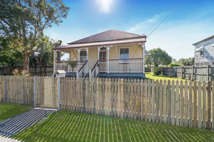 60 Blackstone Road, Newtown QLD 4305