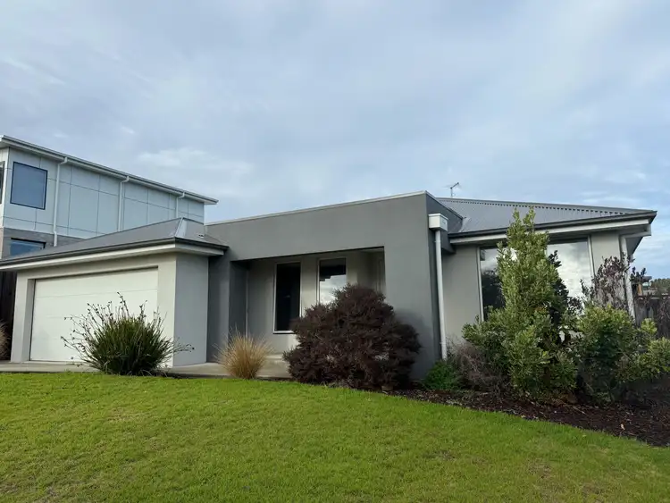9 Elsa Terrace, San Remo VIC 3925