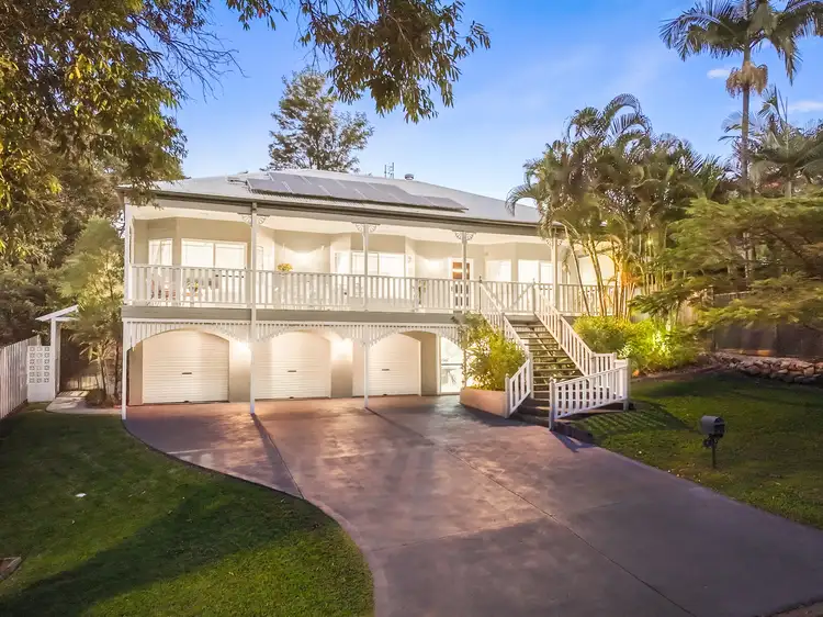 4 Newcombe Lane, Oxenford QLD 4210