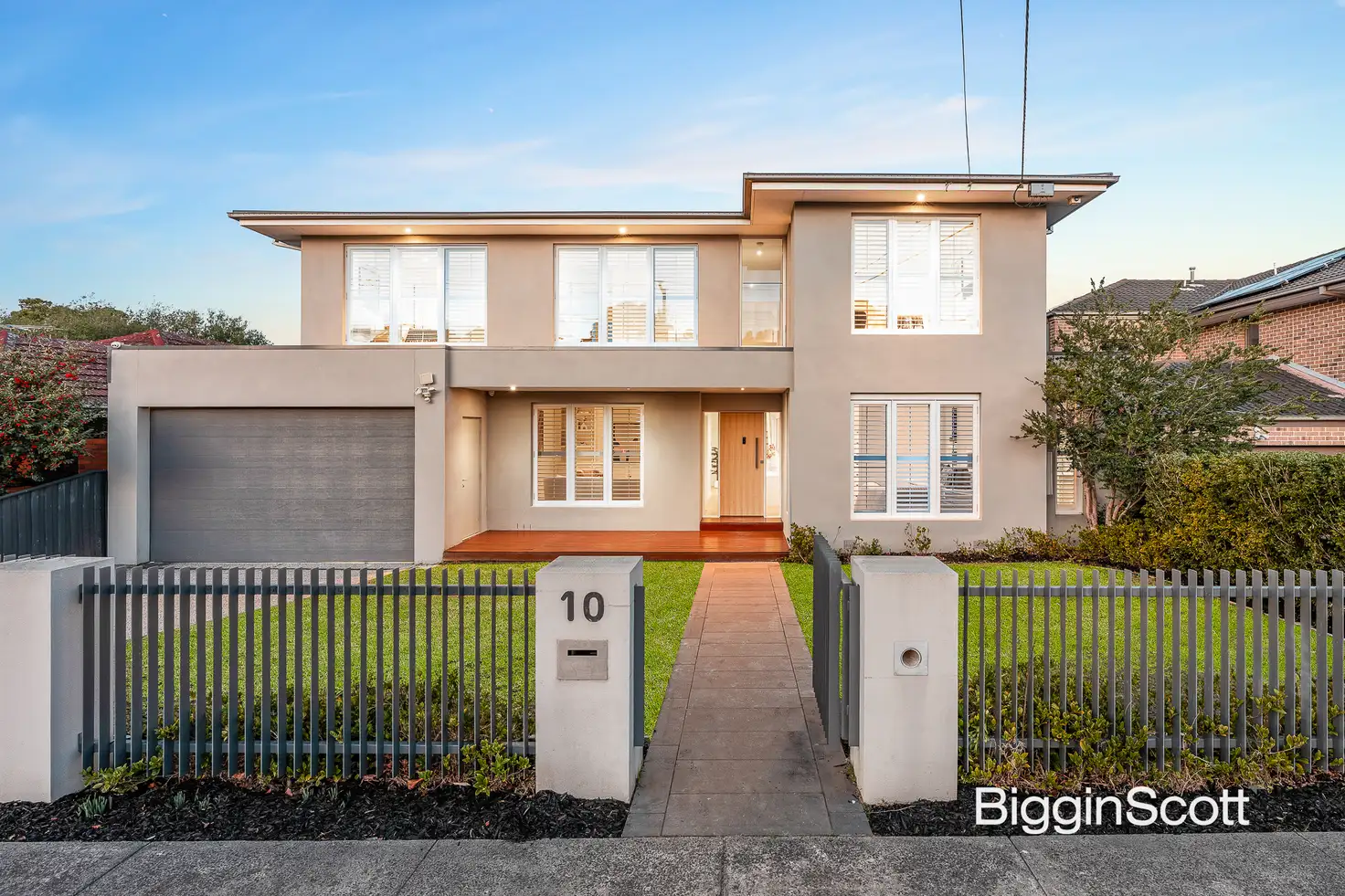 Main view of Homely house listing, 10 Howard Avenue, Mount Waverley VIC 3149