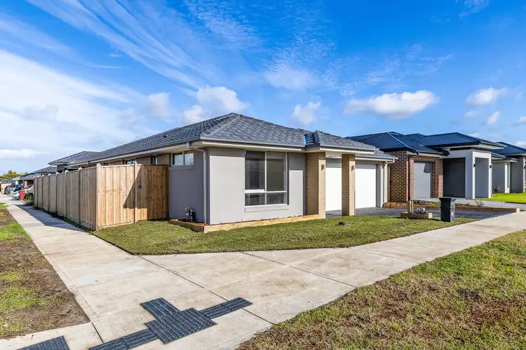 Second view of Homely house listing, 8 Octagonal Street, Cranbourne East VIC 3977