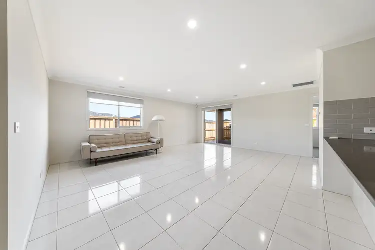 Fifth view of Homely house listing, 8 Octagonal Street, Cranbourne East VIC 3977