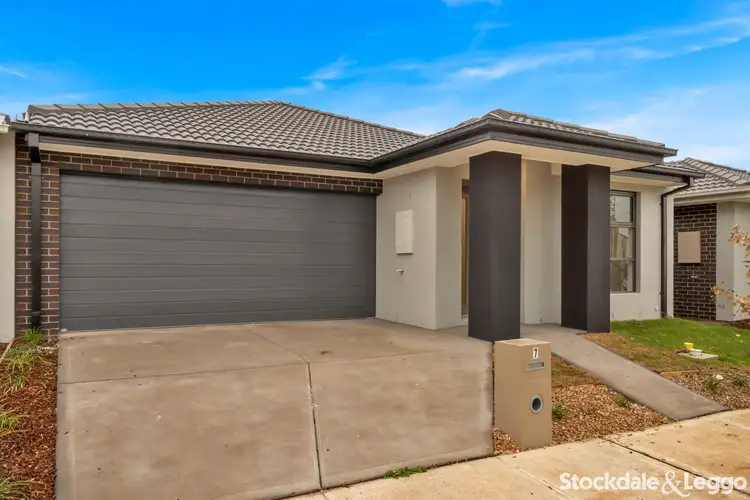 Second view of Homely house listing, 7 Turning Loop, Fraser Rise VIC 3336
