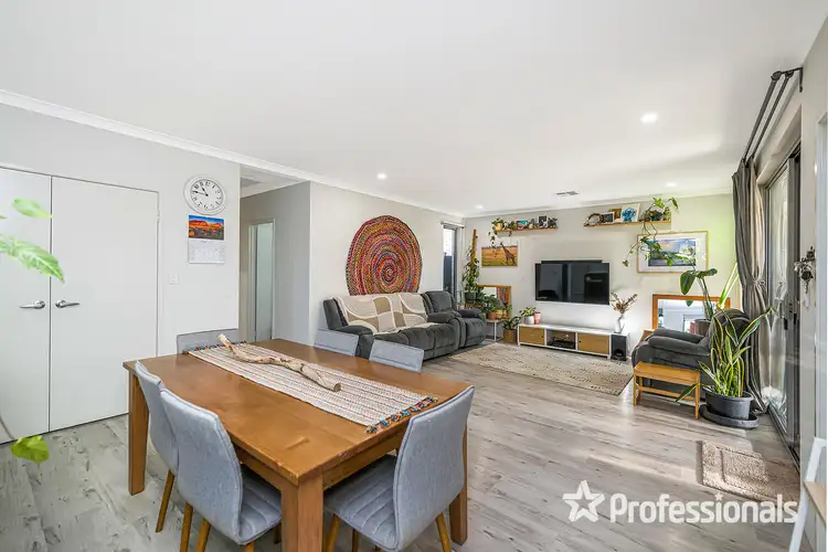 Sixth view of Homely house listing, 2 Ardrossan Loop, Kingsley WA 6026