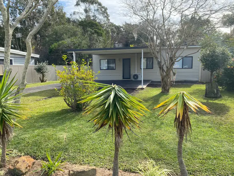 40 Cadonia Road, Tuggerawong NSW 2259