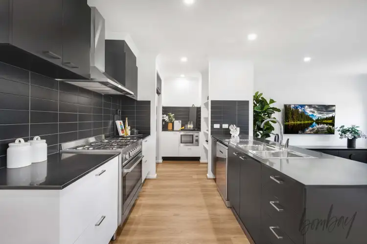 Fifth view of Homely house listing, 3 Arizona Circuit, Donnybrook VIC 3064