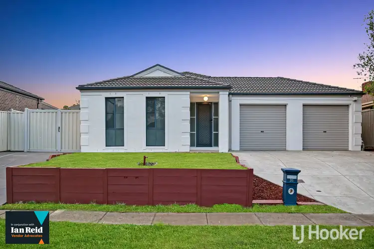 35 Rain Lover Drive, Kurunjang VIC 3337