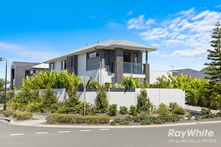 10 Coolum Parade, Newport QLD 4020