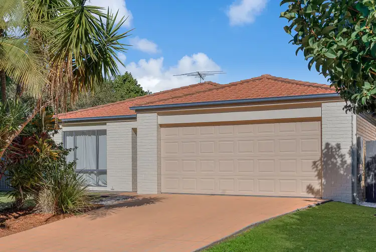 1 Myora Place, Sandstone Point QLD 4511