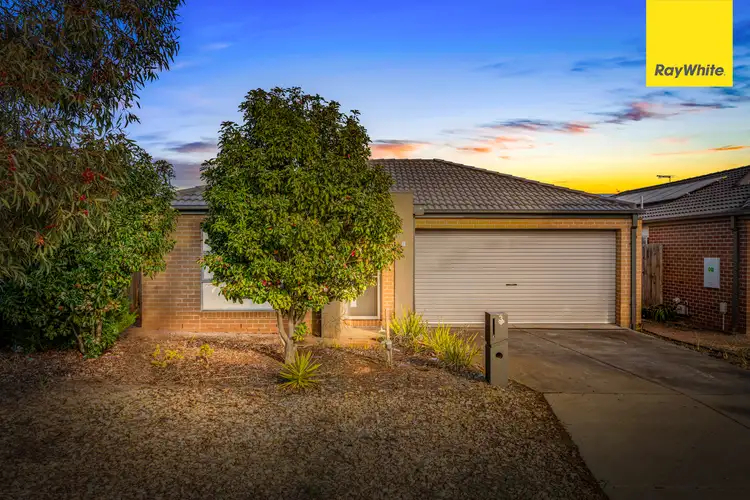 Second view of Homely house listing, 3 Gosse Crescent, Brookfield VIC 3338