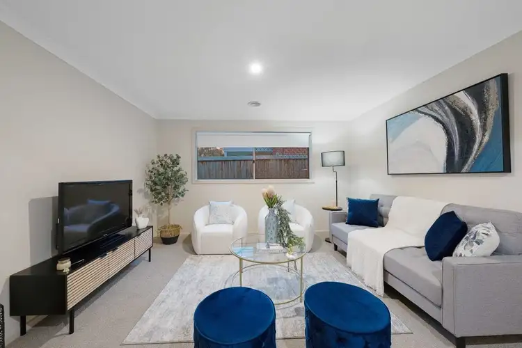 Fifth view of Homely house listing, 5 Heathland Circuit, Cranbourne East VIC 3977