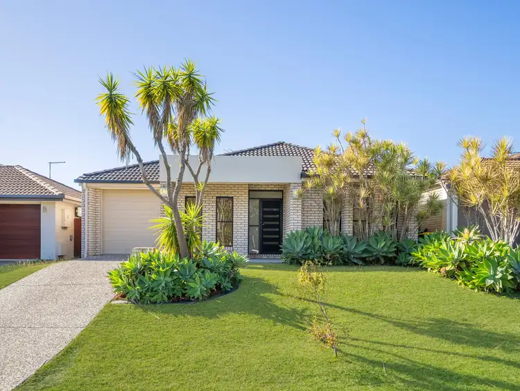 19 Langham Crescent, North Lakes QLD 4509